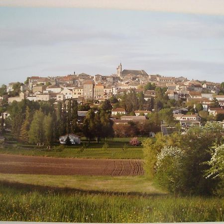 Petit Gite Des Augustins Monflanquin Esterno foto