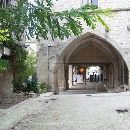 Petit Gite Des Augustins Monflanquin Esterno foto