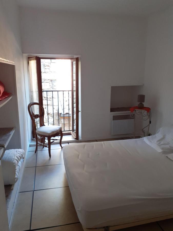 Petit Gite Des Augustins Monflanquin Esterno foto